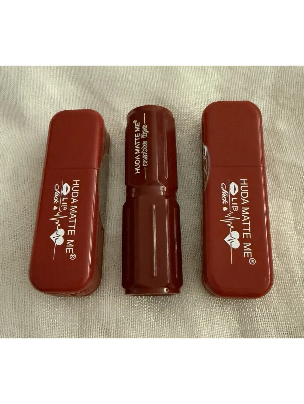 HUDA MATTE ME Matte Lipstick Lot of 3 Red Rose Nude Shades New